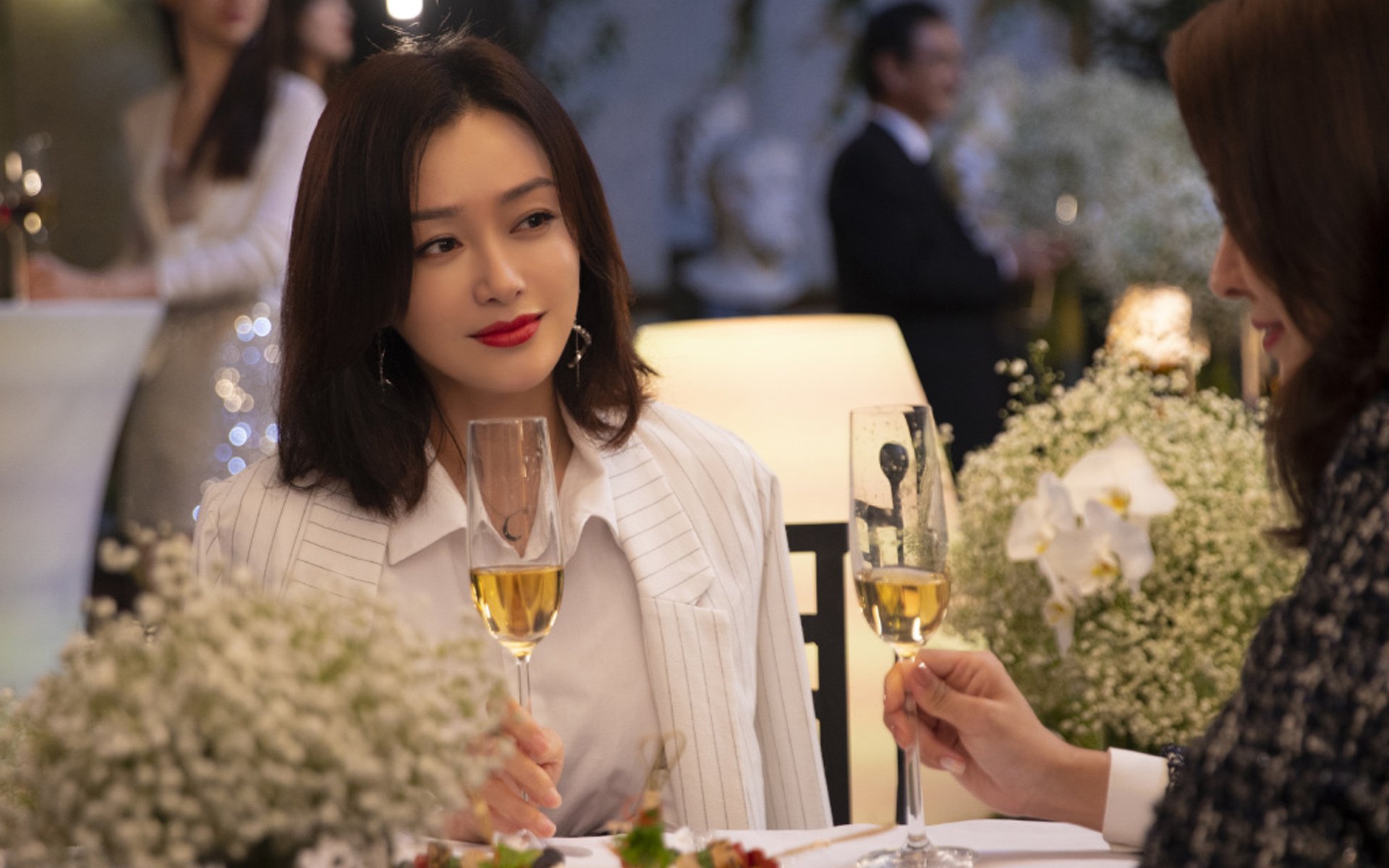 JiuyouAPP下载-女子篮球加强战术多样化训练丰富比赛策略，女子篮球基础训练动作