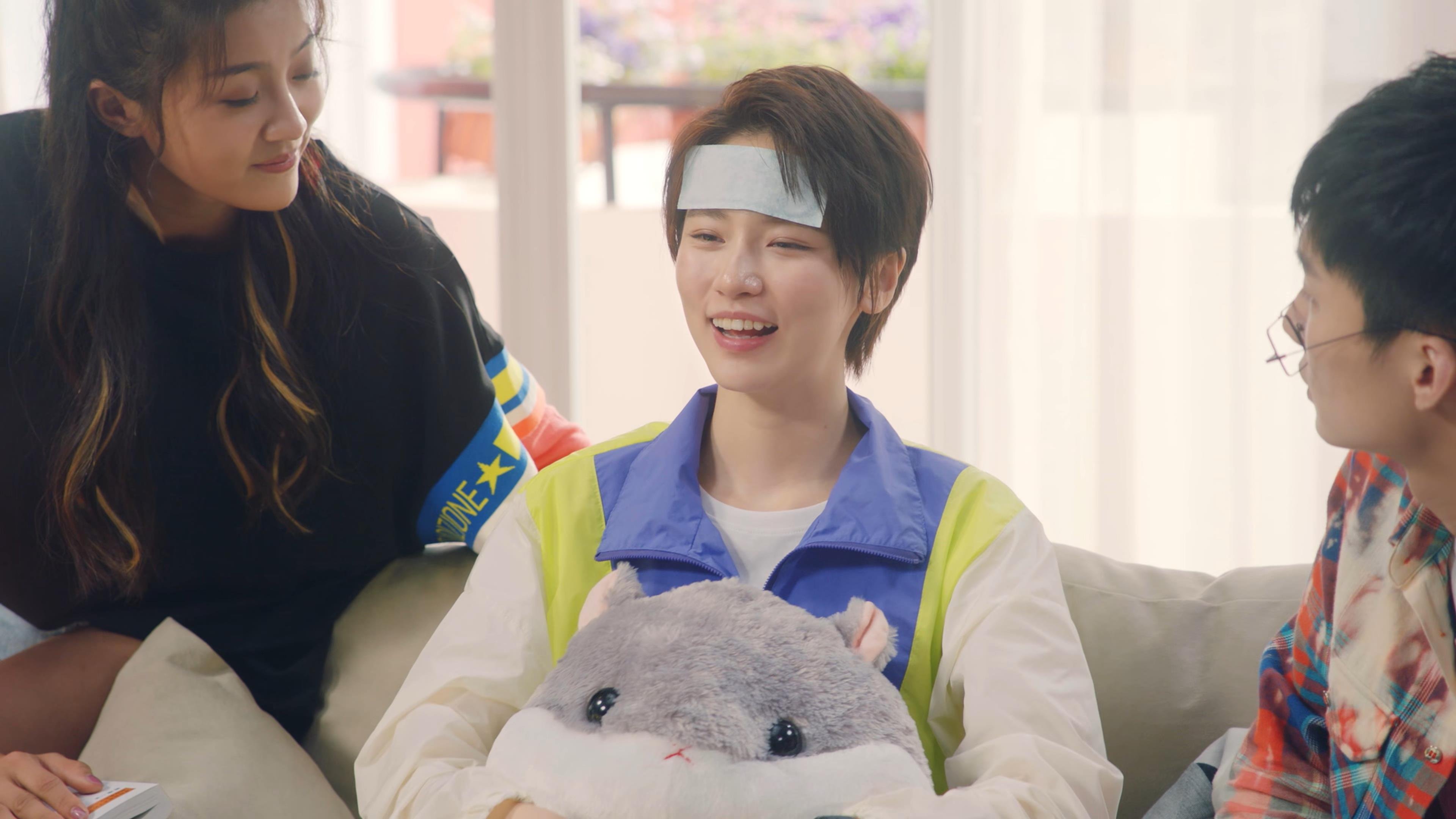 JIUYOU GAMING-张伟丽跨界主持格斗解说受好评,张伟丽的格斗比赛